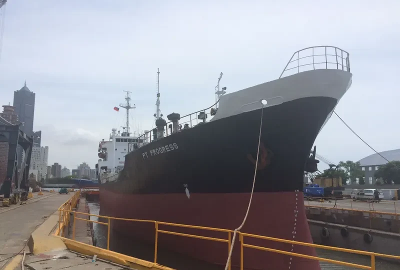 PT PROGRESS Tanker IMO 7221770 photo 3