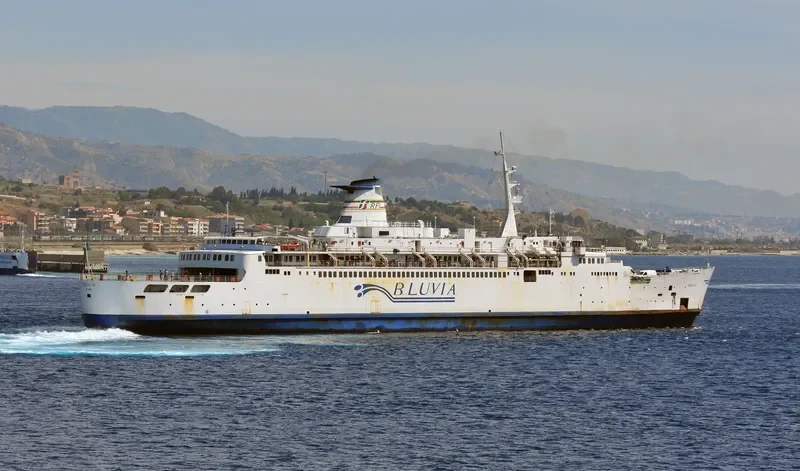 LIA Ro-Ro IMO 7229837 photo 3