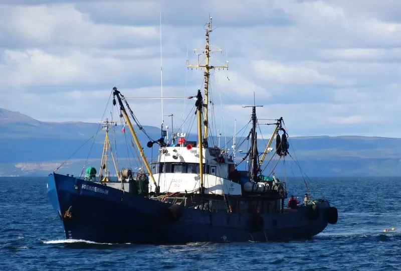 YBILEYNYY Fishing Vessel IMO 7232042 photo 2