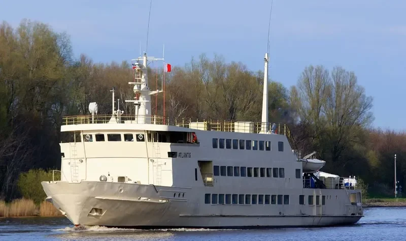 ATLANTIS Passenger Ship IMO 7232406 photo 5