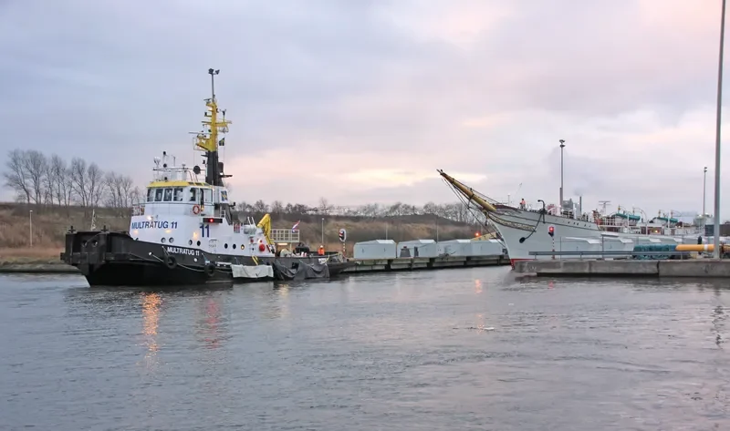 MULTRATUG 11 Tug Boat IMO 7232626 photo 9