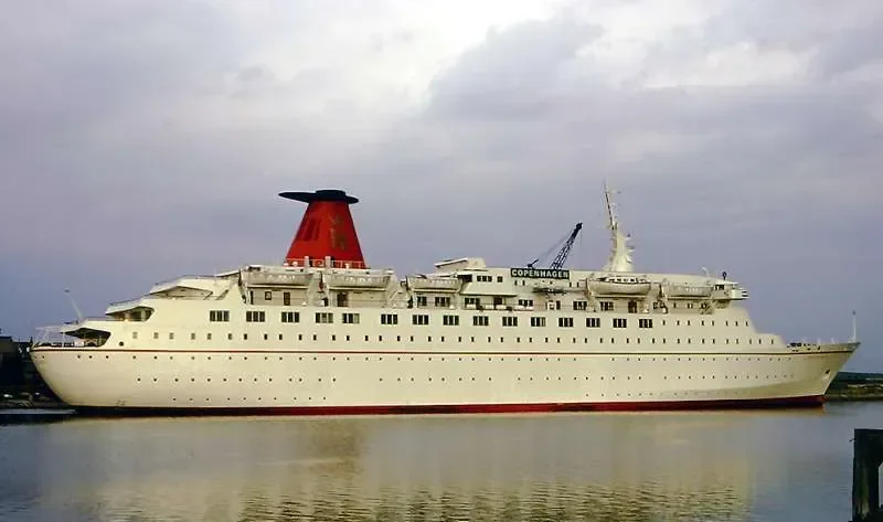 SYDNEY Passenger Ship IMO 7301221 photo 6