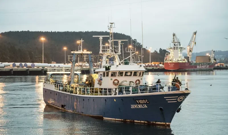 JUVENILIA Fishing Vessel IMO 7303578 photo 2