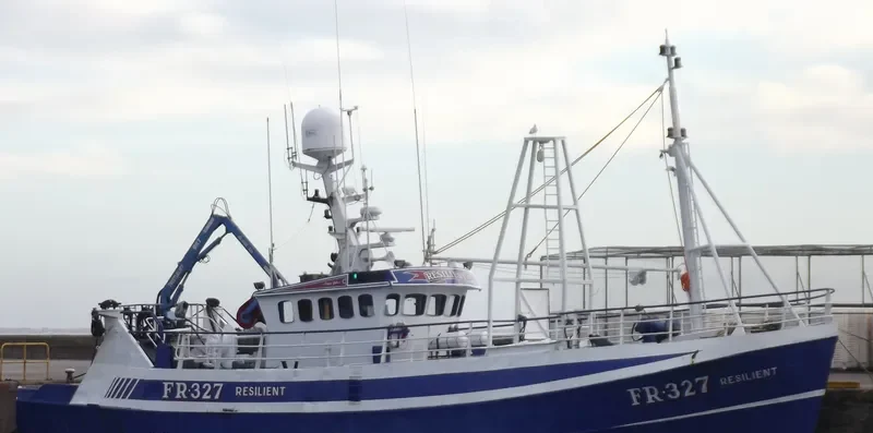 RESILIENT Fishing Vessel IMO 7305382 photo 4