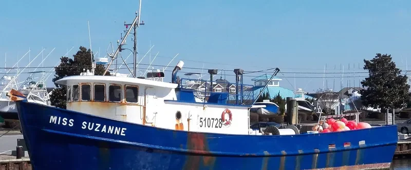 MISS SUZANNE Fishing Vessel IMO 7307122 photo 2