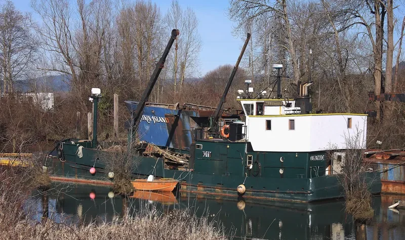 TEBENKOF Fishing Vessel IMO 7309273 photo 4
