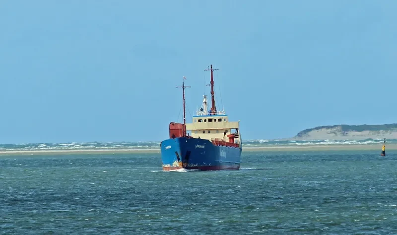 LIVARDEN General Cargo Vessel IMO 7310818 photo 2