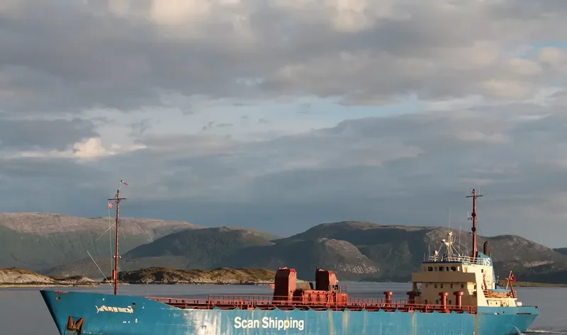 LIVARDEN General Cargo Vessel IMO 7310818 photo 8