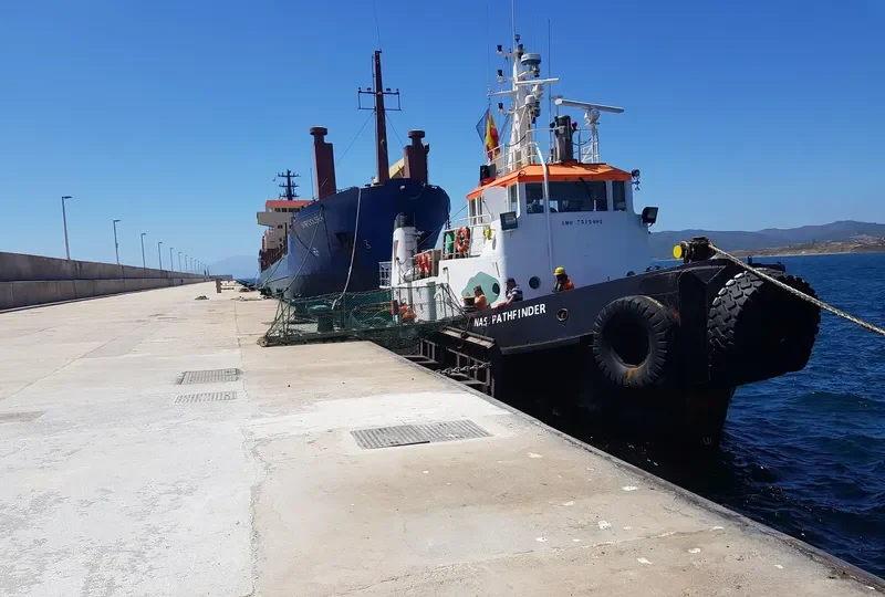 NAS PATHFINDER Tug Boat IMO 7312402 photo 4