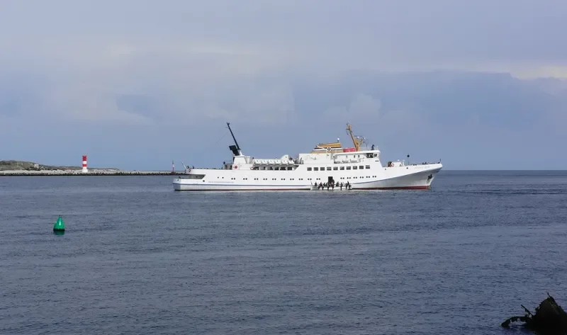 FUNNY GIRL Passenger Ship IMO 7315569 photo 3