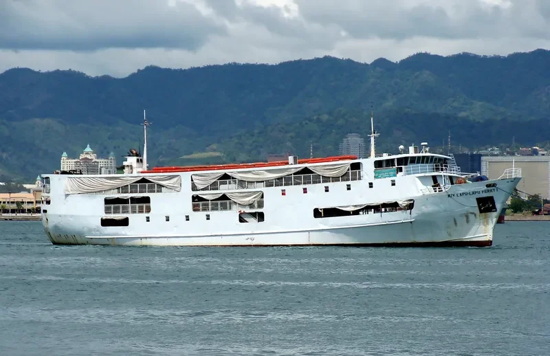 LAPU LAPU FERRY 1 Passenger Ship IMO 7315753 photo 3