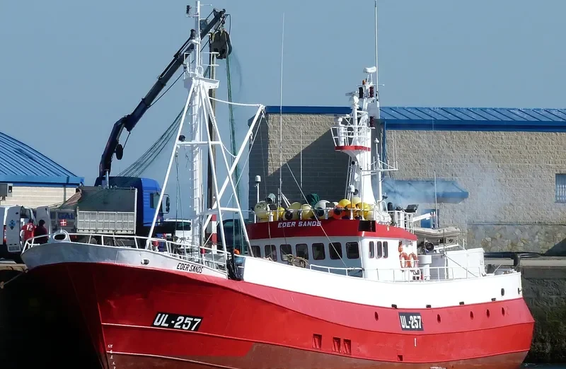EDER SANDS Fishing Vessel IMO 7326051 photo 6