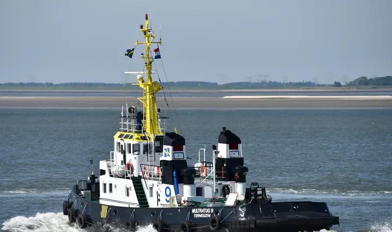 GOLF Tug Boat IMO 7328114 photo 4