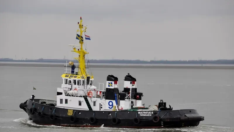 GOLF Tug Boat IMO 7328114 photo 9