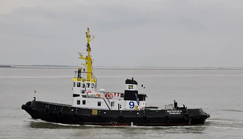 GOLF Tug Boat IMO 7328114 photo 10