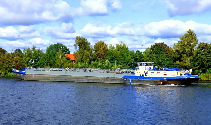 PAUL BURMESTER Tanker IMO 7329285 photo 2