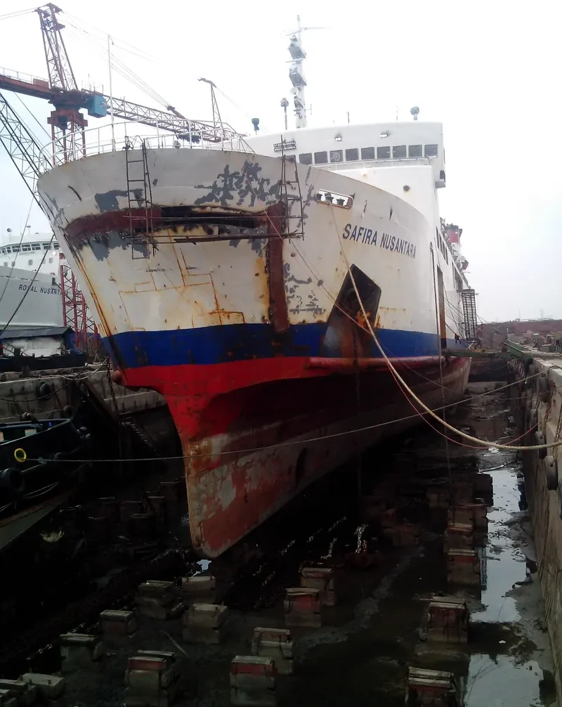 SAFIRA NUSANTARA Ro-Ro IMO 7332660 photo 2