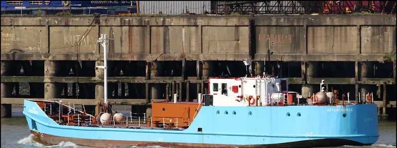 RMS WATERCOURSE Tanker IMO 7340796 photo 5