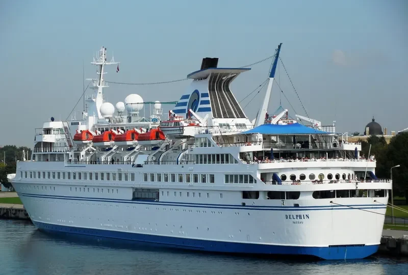 DELPHIN Passenger Ship IMO 7347536 photo 6