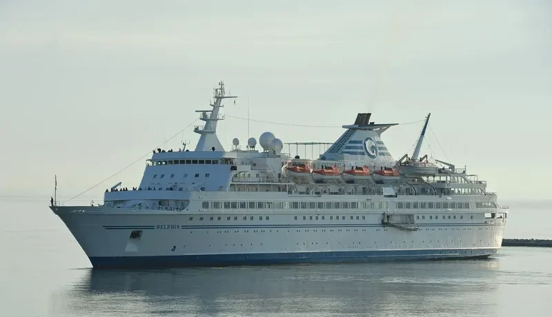 DELPHIN Passenger Ship IMO 7347536 photo 7