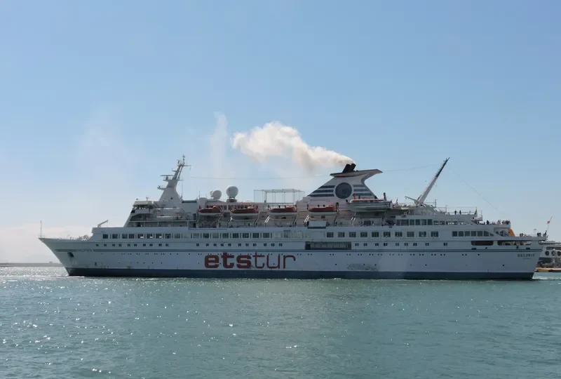 DELPHIN Passenger Ship IMO 7347536 photo 10