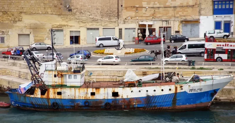 MANWEL Fishing Vessel IMO 7349584 photo 2