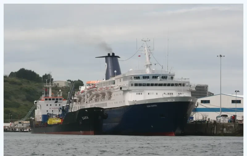 OCEAN COUNTESS Passenger Ship IMO 7358561 photo 4