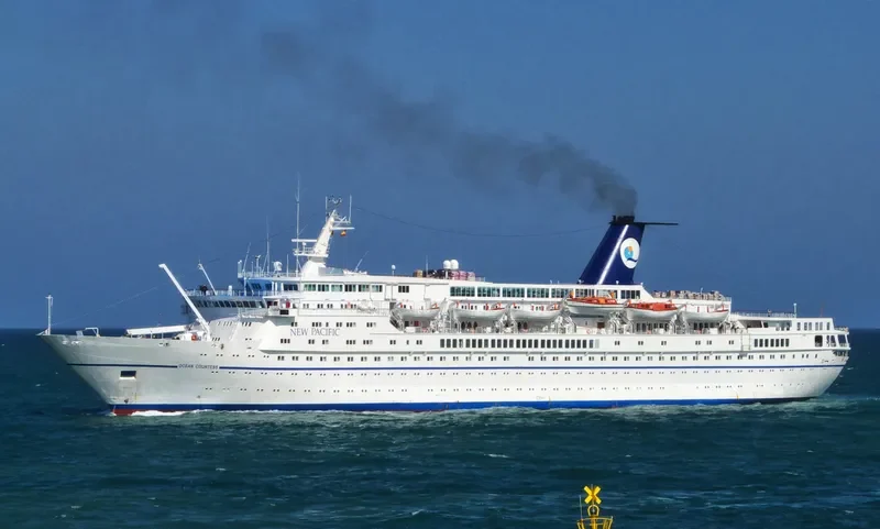 OCEAN COUNTESS Passenger Ship IMO 7358561 photo 8