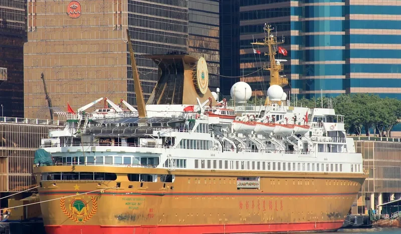 STARRY METROPOLIS Passenger Ship IMO 7359498 photo 8