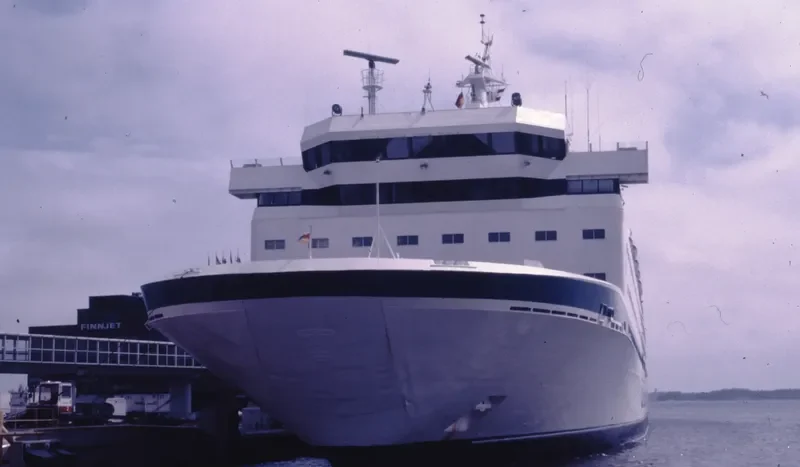 KINGDOM Ro-Ro IMO 7359632 photo 2