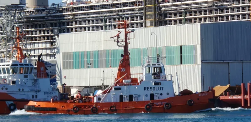 RESOLUT Tug Boat IMO 7361403 photo 3