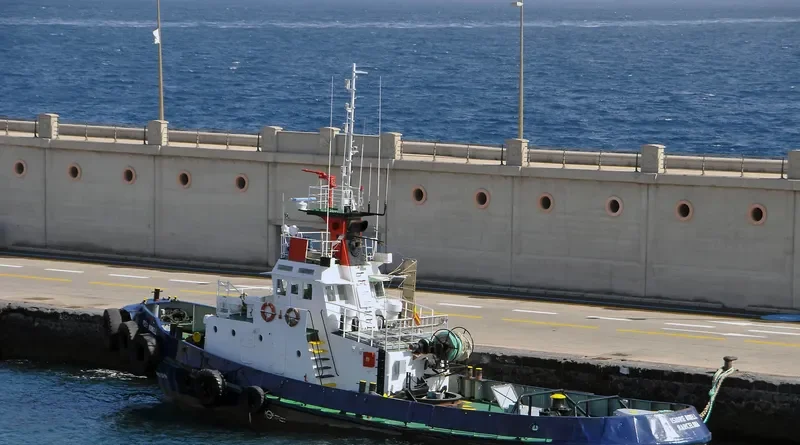 ISIDRE NONELL Tug Boat IMO 7362914 photo 2