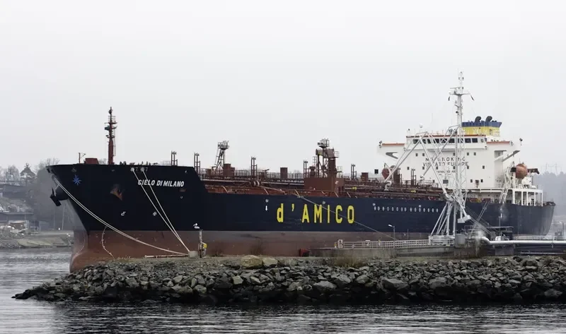 CIELO DI MILANO Tanker IMO 7365289 photo 2