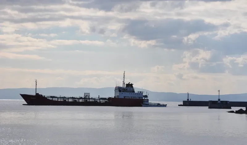MAMRY Tanker IMO 7365954 photo 6