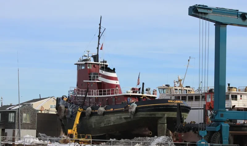 RELIANCE Tug Boat IMO 7367407 photo 3