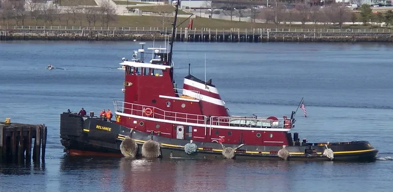 RELIANCE Tug Boat IMO 7367407 photo 9