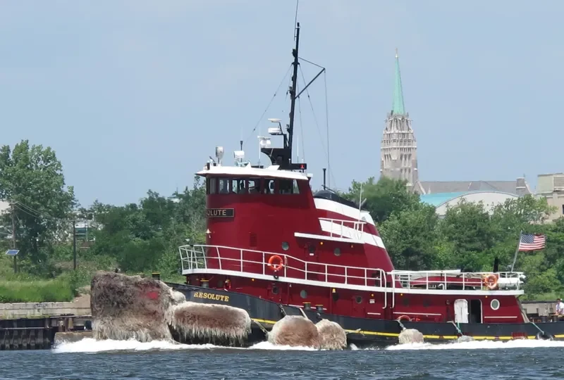 RESOLUTE Tug Boat IMO 7367419 photo 5