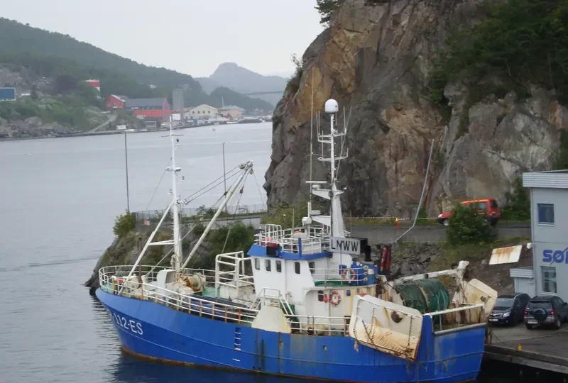FLOSUND Fishing Vessel IMO 7368645 photo 2