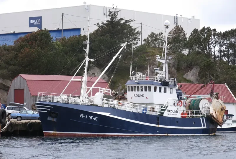 FLOSUND Fishing Vessel IMO 7368645 photo 6
