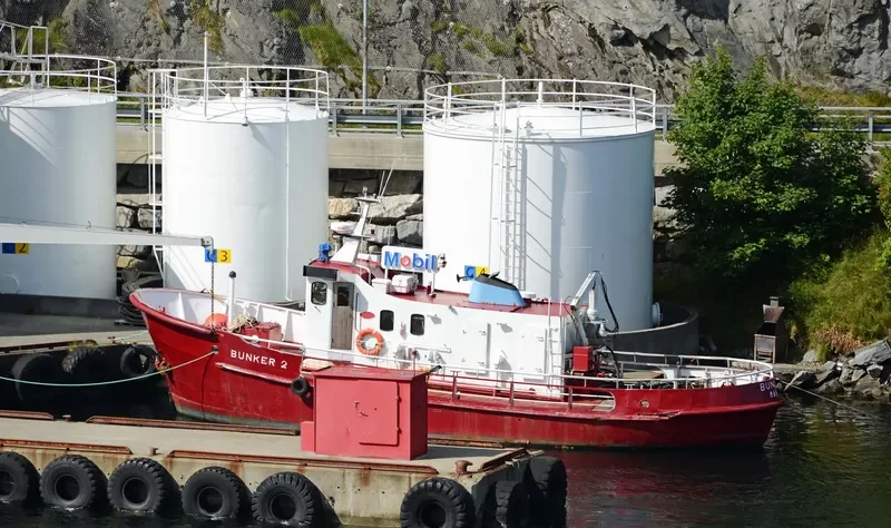 BUNKER 2 Tanker IMO 7377440