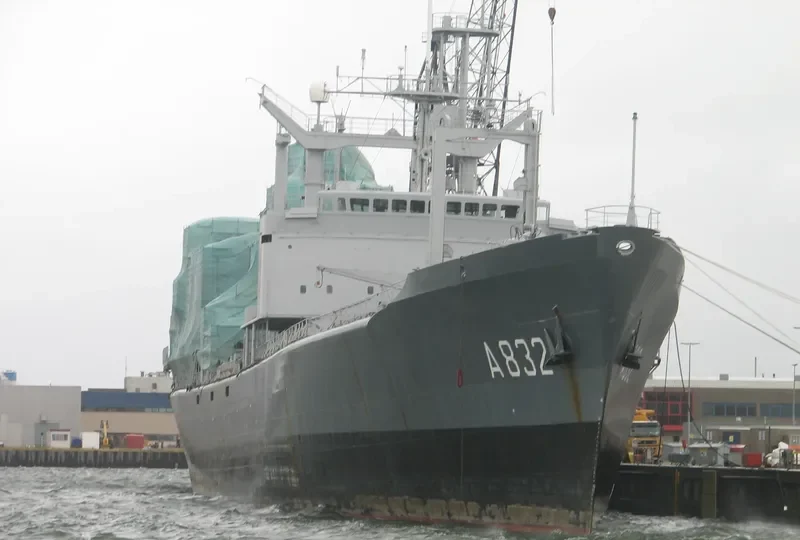 ZUIDERKRUIS Bunkering Vessel IMO 7382055 photo 5