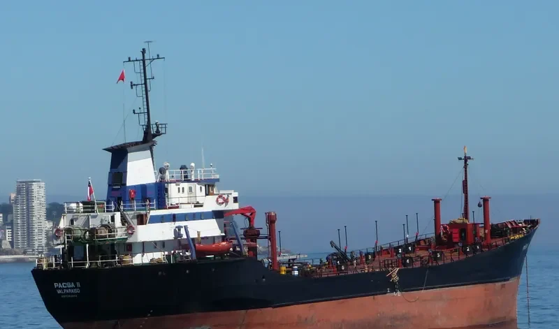 ESTRELLA Tanker IMO 7382653 photo 5