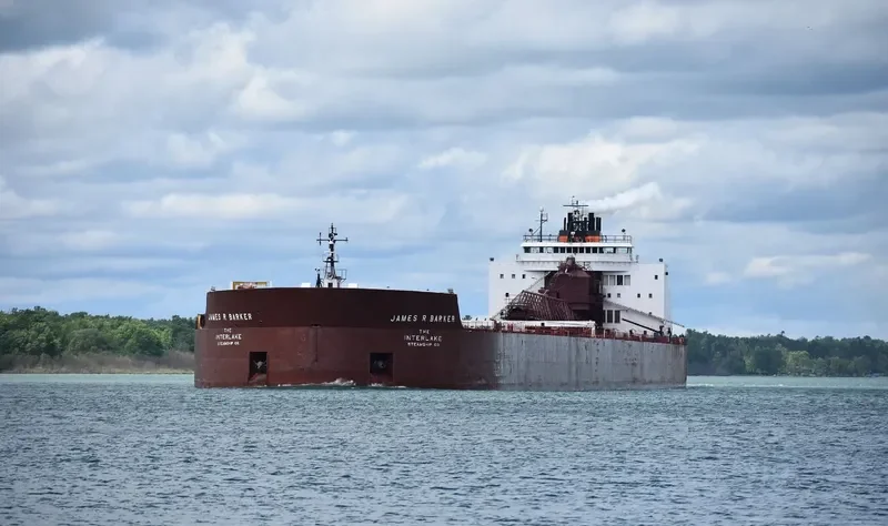 JAMES R.BARKER Bulk Carrier IMO 7390260 photo 2