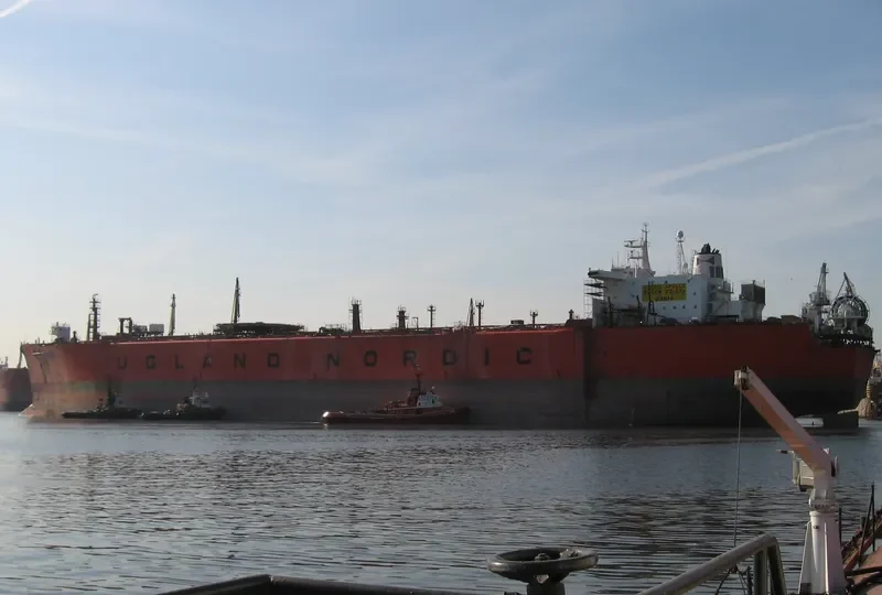 APOLLO SPIRIT Tanker IMO 7390739 photo 6