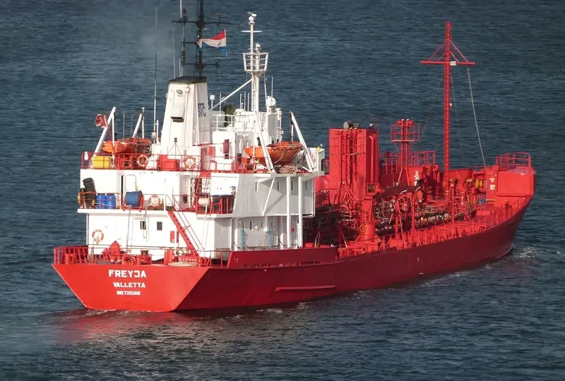 MILLENNIAL SPIRIT Tanker IMO 7392610 photo 2