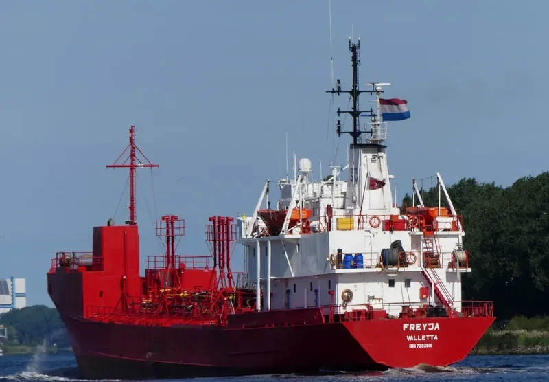 MILLENNIAL SPIRIT Tanker IMO 7392610 photo 10
