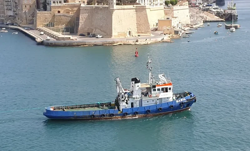 SEA BULL Tug Boat IMO 7392696 photo 2