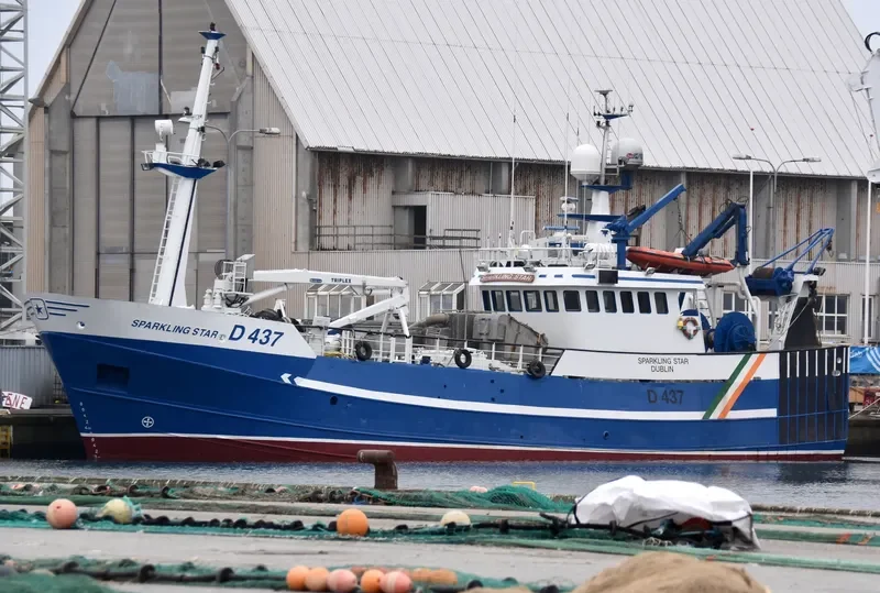 SPARKLING STAR Fishing Vessel IMO 7392945 photo 2