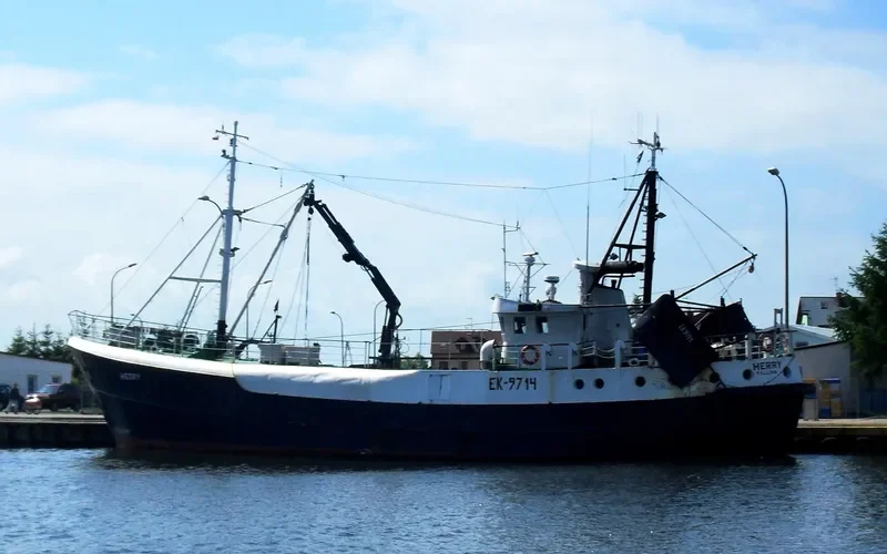 HERRY Fishing Vessel IMO 7393042 photo 2