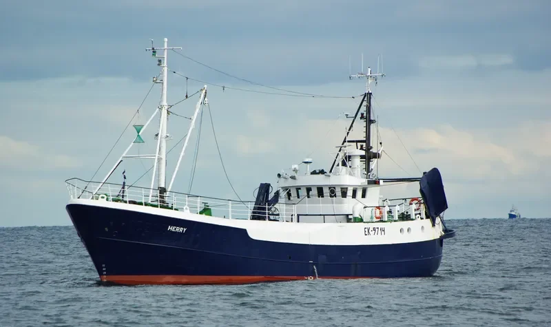 HERRY Fishing Vessel IMO 7393042 photo 5
